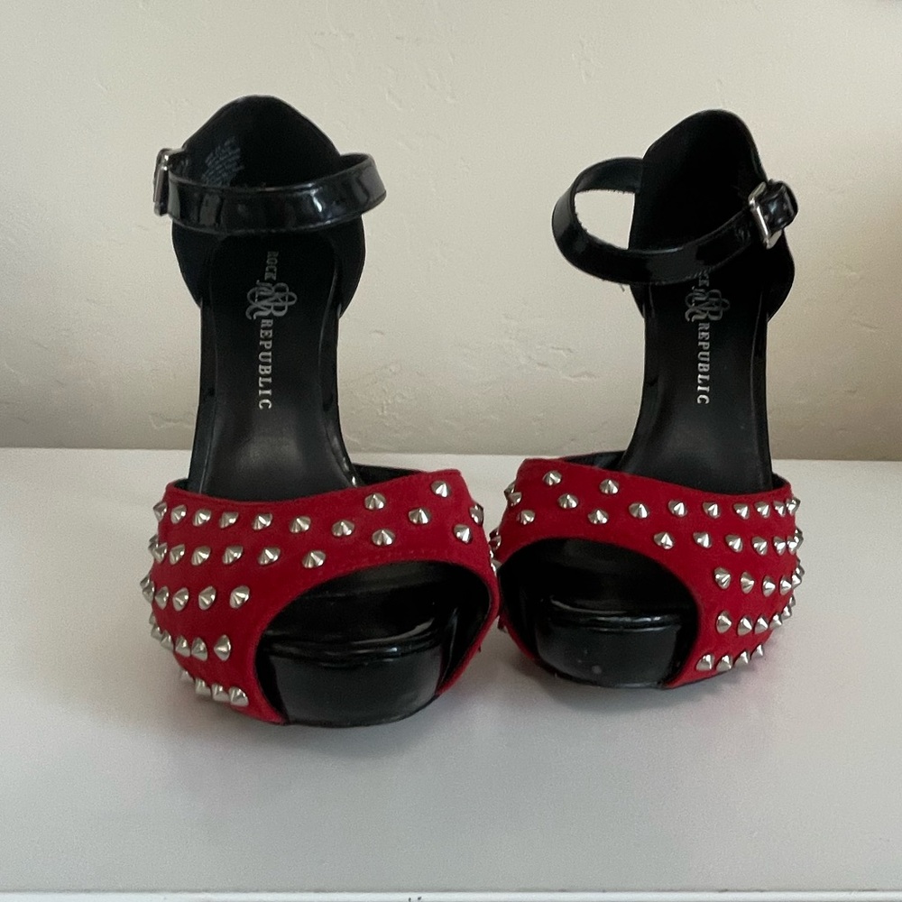 Rock & Republic Red Studded Women's Heels - Picture 2 of 8